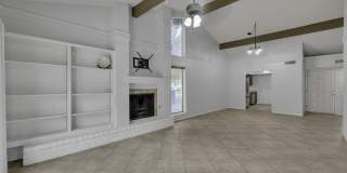 620 LAKEWAY Drive Gallery 22