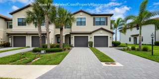 PHENOMENAL 3 BEDROOM TOWNHOME - LORRAINE LAKES LAKEWOOD RANCH! MOVE IN READY! ANNUAL LEASE! Gallery 1