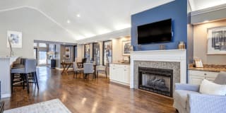 Icon on the Greenway Gallery 9