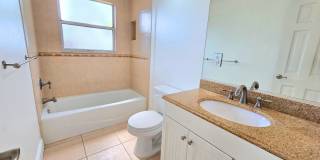 Charming 2BR/ 2BA/ 2 Car Garage - Near Phillippi Creek Charming 2BR/ 2BA/ 2 Car Garage - Near Phillippi Creek Gallery 12