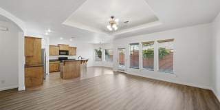 Pet Friendly 4 Bedroom Home! Gallery 6