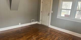 4 bed/1 bath, 1400 sqft home! 1700 W Chestnut St in Springfield MO. Gallery 3