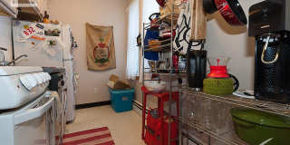 Charming 1 Bedroom-No Broker Fee Gallery 4