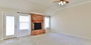 3/2/2 near Golf Course! Gallery 17