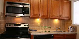 Cloverdale Apartments Gallery 15