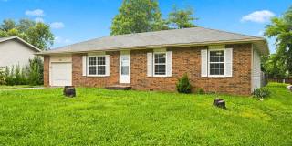 Charming 3 Bedroom Home with Washer & Dryer, Garage & Storage Shed Gallery 4
