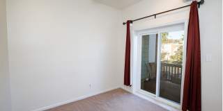 Charming Hill East One Bedroom Gallery 19