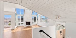 Hilltop Retreat with Ocean Breezes, natural light, and panoramic views Gallery 3
