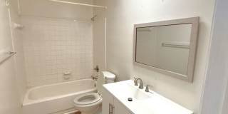 3 bedroom/ 1.5 bathroom- Courthouse Green Gallery 13