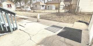 408 S Gardiner Avenue Gallery 25