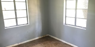 2312 Fairfax Street Gallery 10