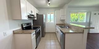 Suncrest (Ewa Gentry) - Upstairs 2 bdrm, 1 bath, 2 parking, full size washer/dryer Gallery 1