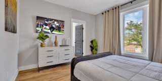 Gorgeous FULLY FURNISHED Home Just Off Charlotte Ave. Gallery 29