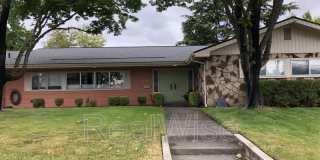 710 NW Midland Ave Gallery 4