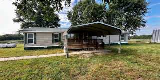Country Living in Fayette, MO Gallery 1