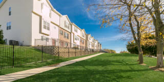 Parkway Oaks Townhomes and Duplexes Gallery 23