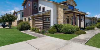 1654 Gruene Vineyard Crossing Gallery 1