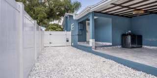 8907 N BOULEVARD Gallery 16