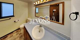 Enjoy this charming condo near Randall Park and Yakima Valley College, with water, sewer, and garbage included! Gallery 15