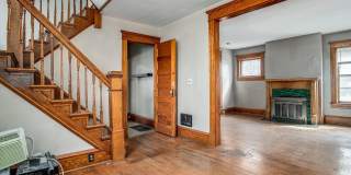 **For Lease: 908 E 31st St – Spacious 5‑Bedroom Historic Home in Central Kansas City** Gallery 7