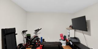 Spacious 2BR Condo Finished Basement in Aurora Gallery 29