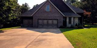 Gorgeous 4 Bedroom Home for Rent in Saddlebrooke, MO Gallery 1