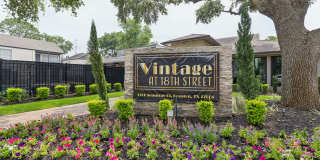 Vintage at 18th Street Gallery 2