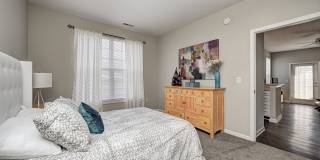 Linden Square Gallery 41