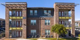 Anatole on Briarwood Gallery 45