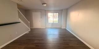 509-513 Woodward Avenue - 509-C Gallery 5