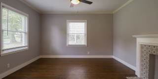 3 Bed | 1 Bath | Mid Town | $1400 Gallery 6