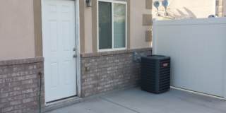 Beautiful Townhouse for Rent in Harrisville Gallery 1