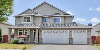 Battle Ground Home with 4 Bed, 2.5 Bath and Den/Office Gallery 1