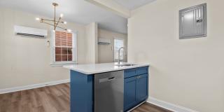 Spacious 1 Bedroom Duplex in Trinity Park, blocks from Duke! - Renovated & Pet Friendly Gallery 7