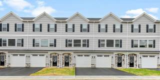 Newly built 3BR/2.5Bath Townhouse for rent in Hampden Township /Cumberland Valley School District Gallery 1