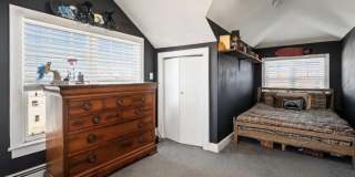 512 Lincoln Avenue Gallery 18