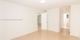 447 NE 195th St Gallery 21