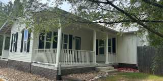 College Station (Karnes City Cottages) - 2 Bedroom - 2 Bath - House - West of Easterwood Airport Gallery 1