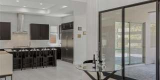 47 Pristine Glen Street Gallery 13