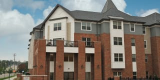 Senior Housing - Bradley Place Gallery 3