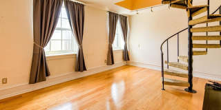 2400 BAYNARD Boulevard Gallery 8