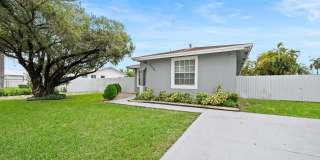 Beautiful 4 bed 3 bathroom Single Family Home with a large fenced yard Gallery 3