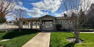 Pleasanton Ponderosa 5 bed+loft / 4 bath, 4 car garage, Small Dogs OK Gallery 50