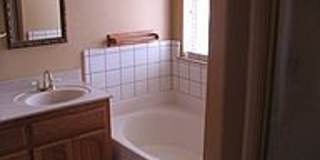 Beautiful 3/2 in Oak Knolls Gallery 17
