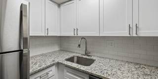Beacon Pointe Apartments & Townhomes Gallery 3