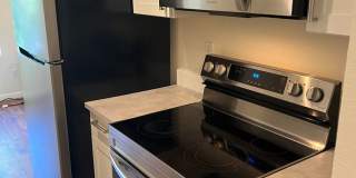 Newly renovated 2 bed x 1 bath on top floor in Kirkland! Gallery 4
