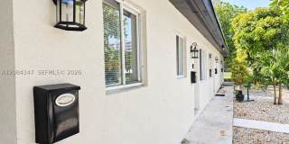 300 SE 9th Ct Gallery 1