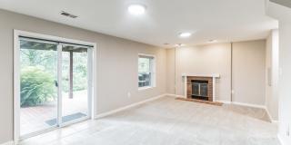 5335 LAKE COVE Court Gallery 28
