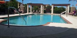 **2 + Den Condo - 1 Car garage - Fully Furnished - Short Term Lease (5.11 - 11.30) ** Gallery 31