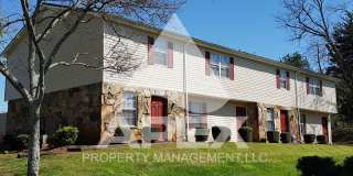Nice 3Bd 1.5 Townhouse in WEST KNOX off Cedarbluff! END UNIT! Gallery 1